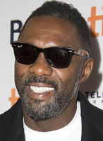 Idris Elba Longsleeve T-shirt #3144430