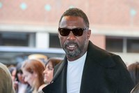 Idris Elba Longsleeve T-shirt #3144457