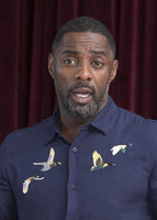 Idris Elba Longsleeve T-shirt #3227506