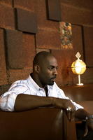 Idris Elba Longsleeve T-shirt #3629617