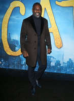 Idris Elba Longsleeve T-shirt #3936084