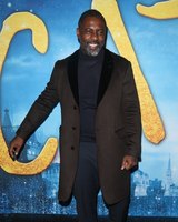 Idris Elba Longsleeve T-shirt #3936094