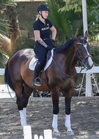 Iggy Azalea Sweatshirt #3211966