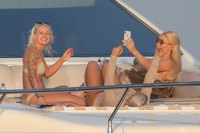 Iggy Azalea t-shirt #3292303