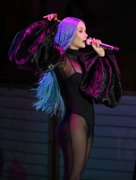 Iggy Azalea Sweatshirt #3878988