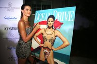 Isabeli Fontana Longsleeve T-shirt #3891034