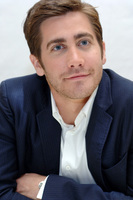 Jake Gyllenhaal Sweatshirt #2225405