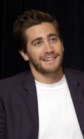 Jake Gyllenhaal Sweatshirt #2225428