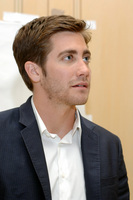Jake Gyllenhaal Sweatshirt #2401016
