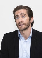 Jake Gyllenhaal Sweatshirt #2430324