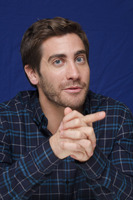 Jake Gyllenhaal Sweatshirt #2444016