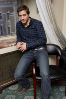 Jake Gyllenhaal Sweatshirt #2444018