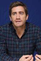 Jake Gyllenhaal Longsleeve T-shirt #2444029