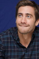 Jake Gyllenhaal Sweatshirt #2488552