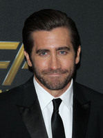 Jake Gyllenhaal tote bag #G1136922