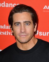 Jake Gyllenhaal Longsleeve T-shirt #3759568