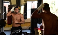 James Degale magic mug #G1832386