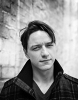 James McAvoy - Photoshoot x38 HQ hoodie #2214686