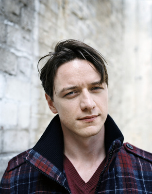 James McAvoy - Photoshoot x38 HQ wooden framed poster