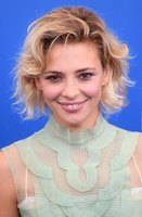 Jasmine Trinca mug #G1544960