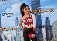 Jenna Ortega Longsleeve T-shirt #3279516