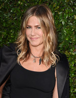 Jennifer Aniston Longsleeve T-shirt #3310193