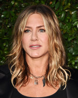 Jennifer Aniston Longsleeve T-shirt #3310268