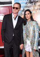 Jennifer Connelly Longsleeve T-shirt #2800917