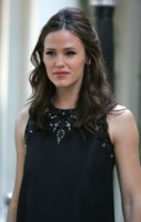 Jennifer Garner Sweatshirt #1480752