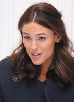 Jennifer Garner Sweatshirt #2241853