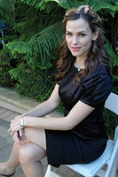 Jennifer Garner Sweatshirt #2278039