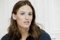 Jennifer Garner Sweatshirt #2294365