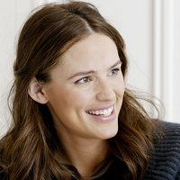 Jennifer Garner Sweatshirt #2294372
