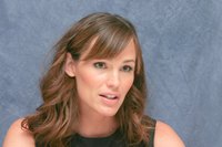 Jennifer Garner Sweatshirt #2294391