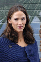Jennifer Garner Sweatshirt #2406487