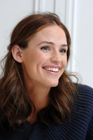 Jennifer Garner Sweatshirt #2406489