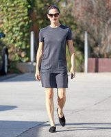 Jennifer Garner Sweatshirt #2906714