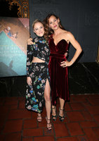 Jennifer Garner Sweatshirt #2906847