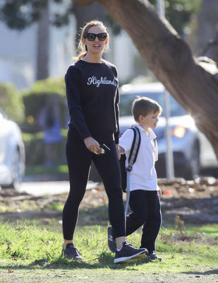 Jennifer Garner posters