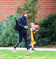 Jennifer Garner Sweatshirt #3068372