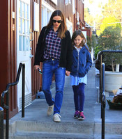 Jennifer Garner Sweatshirt #3068422