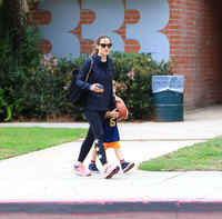 Jennifer Garner Sweatshirt #3068426