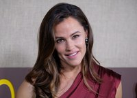 Jennifer Garner Sweatshirt #3732467