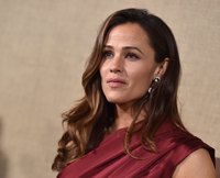 Jennifer Garner Sweatshirt #3732568