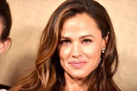 Jennifer Garner t-shirt #3732631
