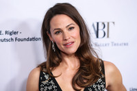 Jennifer Garner Sweatshirt #3766163