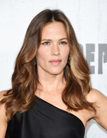 Jennifer Garner Sweatshirt #3766250