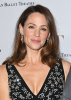 Jennifer Garner Sweatshirt #3766299