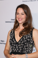 Jennifer Garner t-shirt #3766331