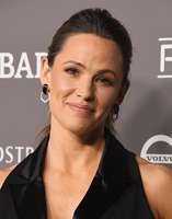 Jennifer Garner Sweatshirt #3795240